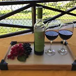 02 SUÍTES, 07 HOSPEDES, 02 NOS COLCHONETES, WIFI TOP, LAZER, VISTA, Aquaville